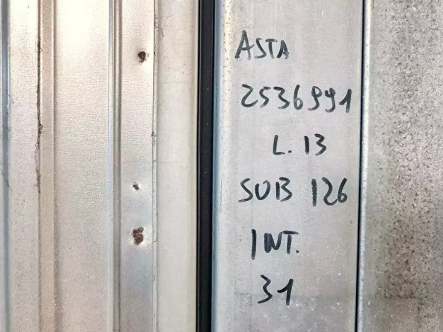 Immagine 3 di Posto auto in vendita  in Via Casilina, 00133 Roma RM, Italia a Roma