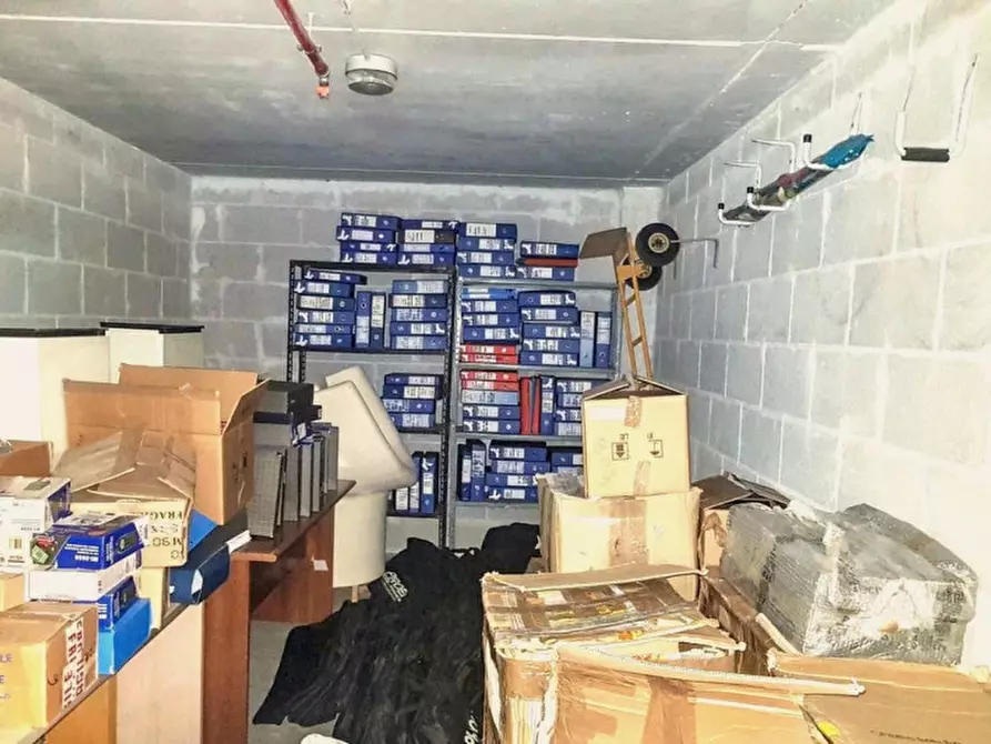 Immagine 3 di Posto auto in vendita  in Via Casilina, 00133 Roma RM, Italia a Roma