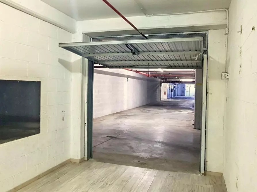 Immagine 3 di Posto auto in vendita  in Via Casilina, 00133 Roma RM, Italia a Roma