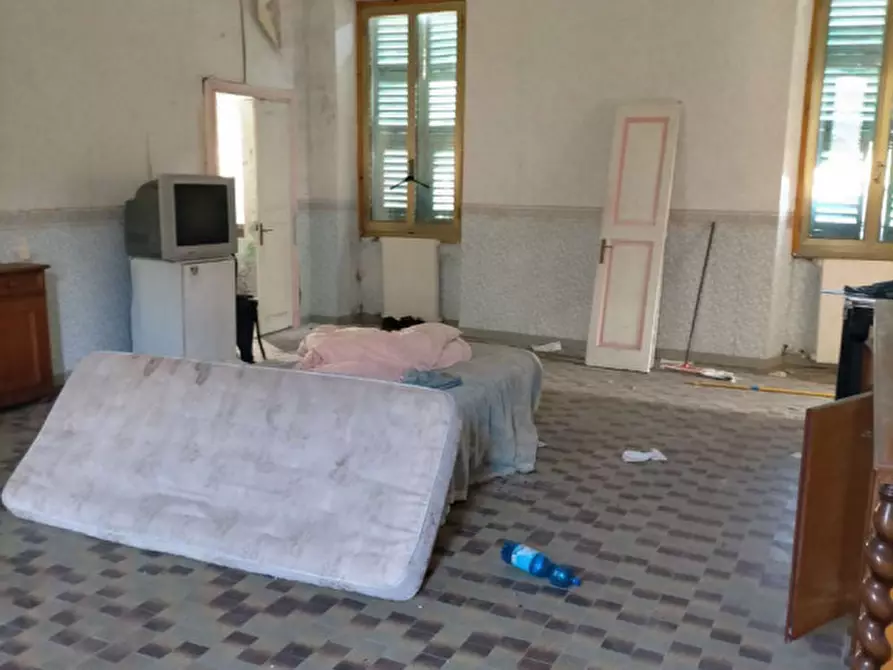 Immagine 1 di Appartamento in vendita  in Frazione Moltedo, via Regina Elena  11 - 18100 Imperia (IM) a Imperia