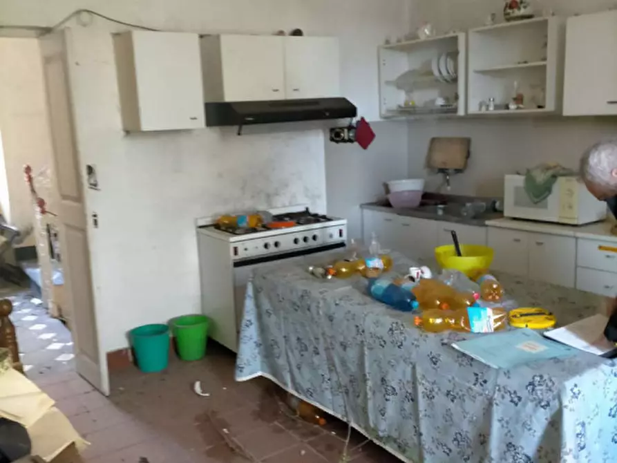 Immagine 4 di Appartamento in vendita  in Frazione Moltedo, via Regina Elena  11 - 18100 Imperia (IM) a Imperia