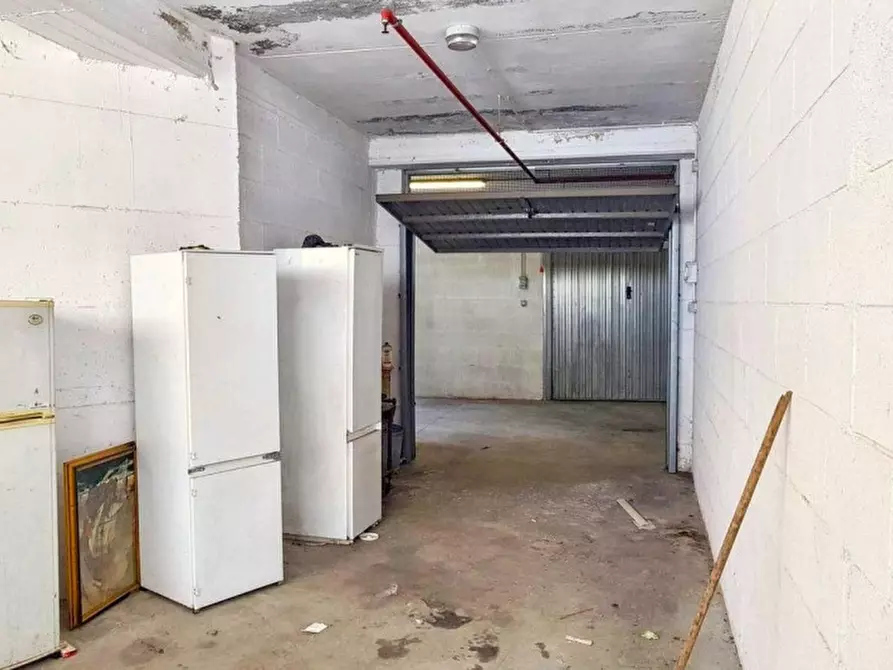 Immagine 3 di Posto auto in vendita  in Via Casilina, 00133 Roma RM, Italia a Roma