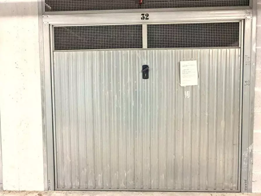 Immagine 1 di Posto auto in vendita  in Via Casilina, 00133 Roma RM, Italia a Roma