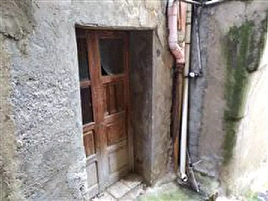 Immagine 2 di Appartamento in vendita  in Quartiere Centro Storico, via Garibaldi 14 - 98072 Caronia (ME) a Caronia