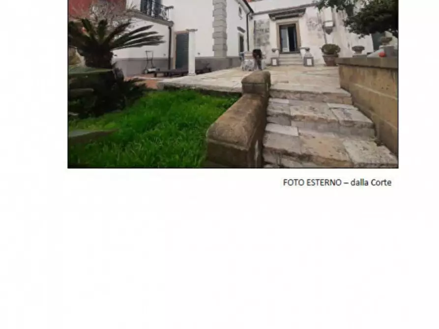 Immagine 3 di Appartamento in vendita  in Via Del Marziano 5 - 80123 Napoli (NA) a Napoli