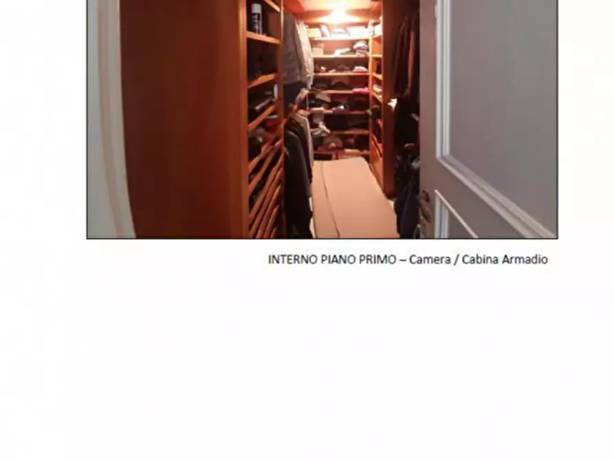 Immagine 20 di Appartamento in vendita  in Via Del Marziano 5 - 80123 Napoli (NA) a Napoli