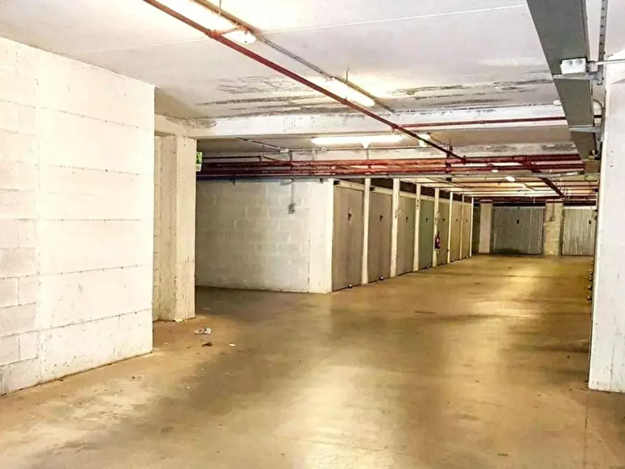 Immagine 4 di Posto auto in vendita  in Via Casilina, 00133 Roma RM, Italia a Roma