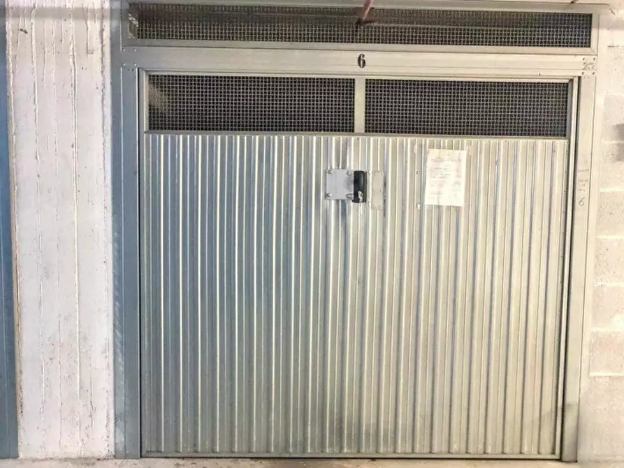 Immagine 1 di Posto auto in vendita  in Via Casilina, 00133 Roma RM, Italia a Roma