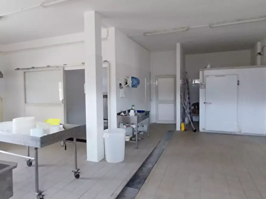 Immagine 2 di Palazzo in vendita  in 90032 Bisacquino PA, Italia a Bisacquino