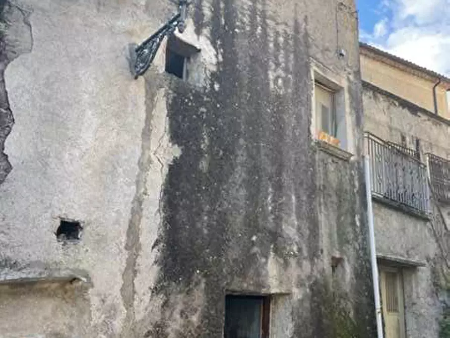 Immagine 1 di Appartamento in vendita  in Via Giuseppe Arimonti  12-14 - 87010 San Basile (CS) a San Basile