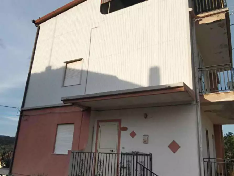Immagine 1 di Appartamento in vendita  in Via Duca Amedeo  D Aosta 3 - 87061 Campana (CS) a Campana