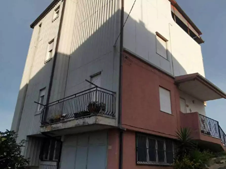 Immagine 11 di Appartamento in vendita  in Via Duca Amedeo  D Aosta 3 - 87061 Campana (CS) a Campana