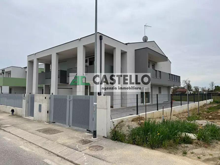 Immagine 1 di Casa bifamiliare in vendita  in Via Pietro Cosma a Camposampiero