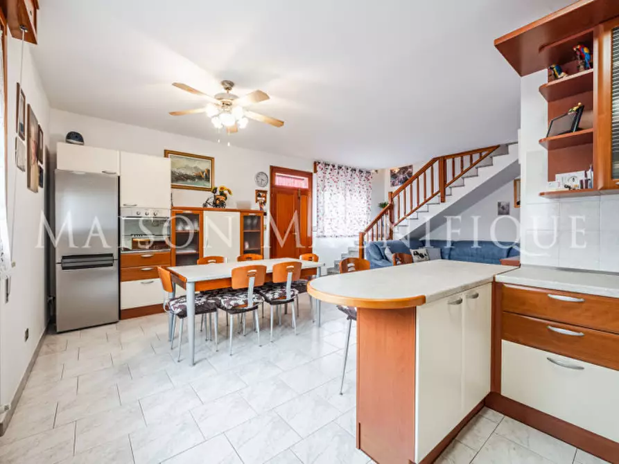 Immagine 1 di Casa bifamiliare in vendita  in via giovanni venturini a Lagosanto