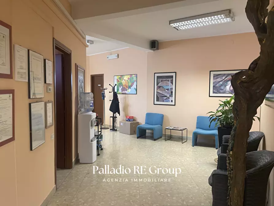 Immagine 1 di Ufficio in vendita  in borgo casale a Vicenza