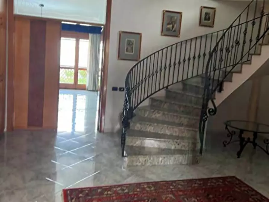 Immagine 7 di Villa in vendita  in Via Platone n 4 - 80100 Villa di Briano (CE) a Villa Di Briano