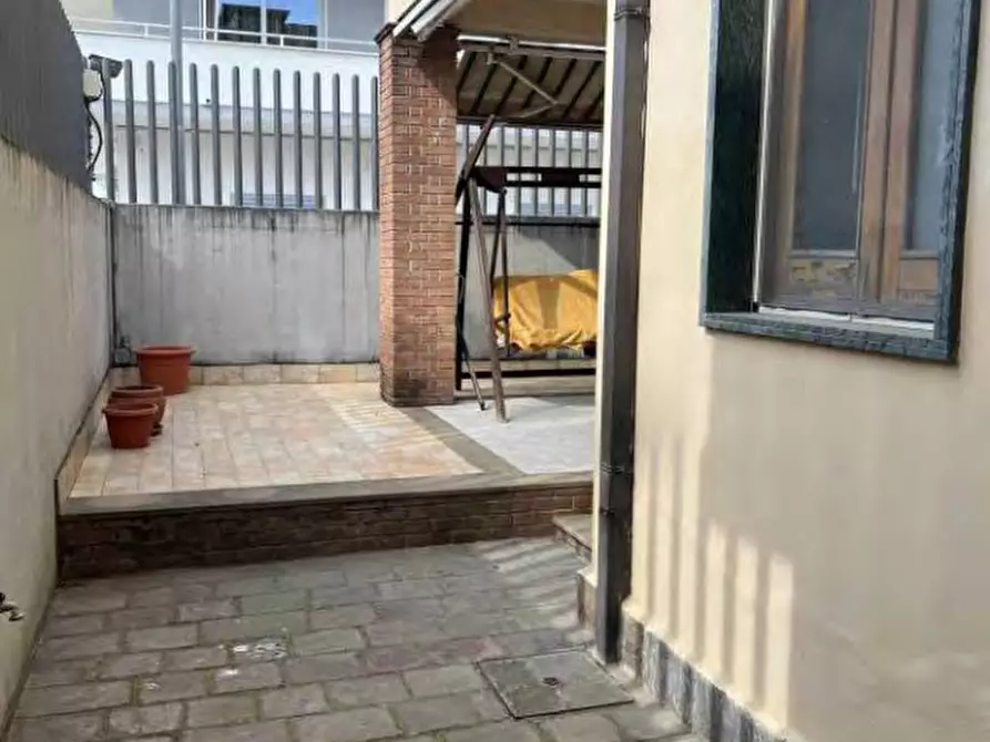 Immagine 17 di Villa in vendita  in Via Platone n 4 - 80100 Villa di Briano (CE) a Villa Di Briano