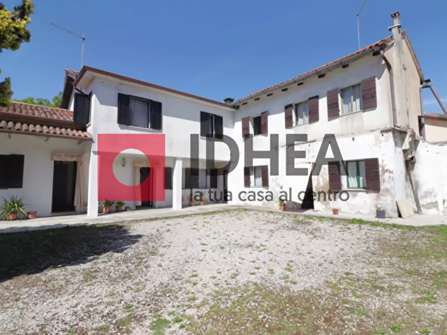 Immagine 1 di Casa indipendente in vendita  in Via Giavera a Villorba