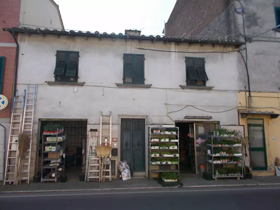 Immagine 1 di Appartamento in vendita  in Via Francesca Sud, 479, 56020 Montecalvoli PI, Italia - 56020 Santa Maria a Monte (PI) a Santa Maria A Monte