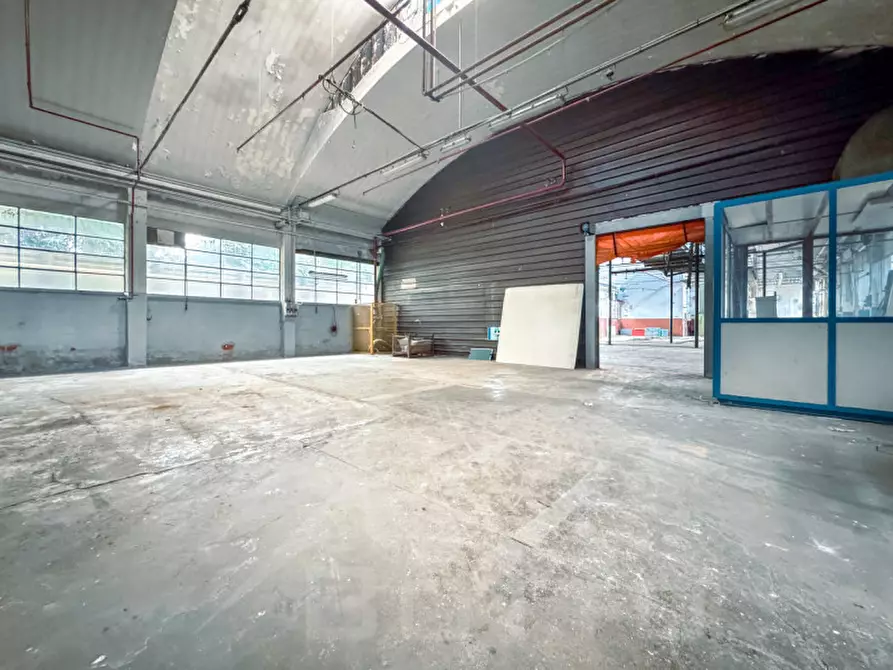 Immagine 40 di Capannone industriale in vendita  in via per novara 30 a Gozzano