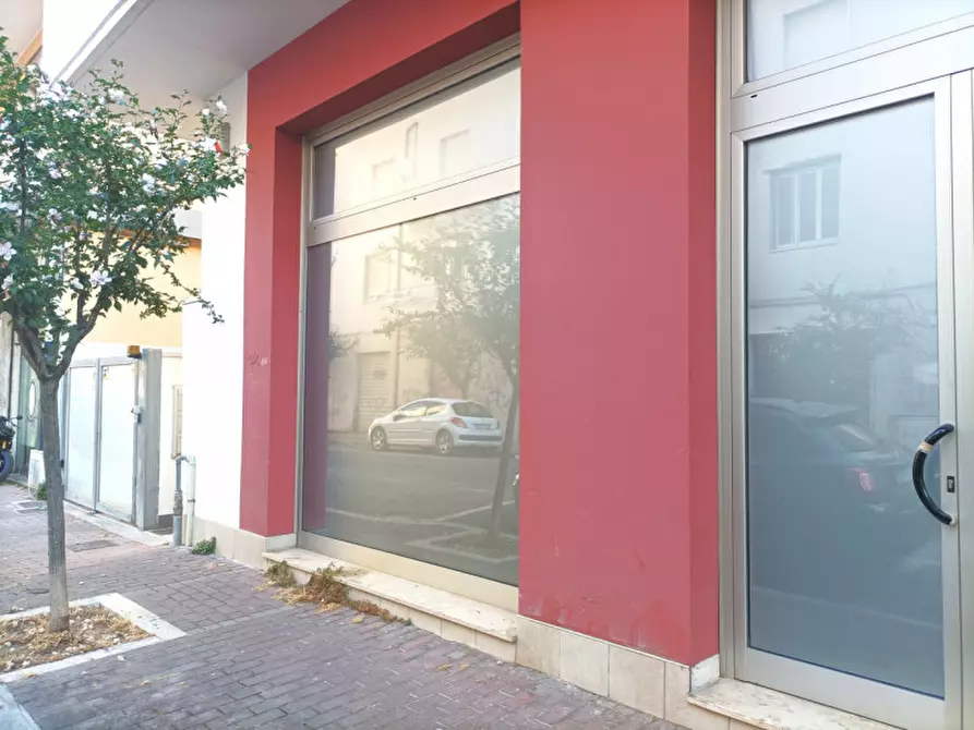 Immagine 5 di Negozio in affitto  in Via dei Marrucini a Pescara