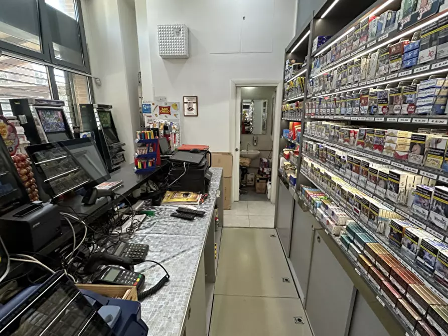 Immagine 6 di Attività commerciale in vendita  in piazza sandro pertini a Savignano Sul Rubicone