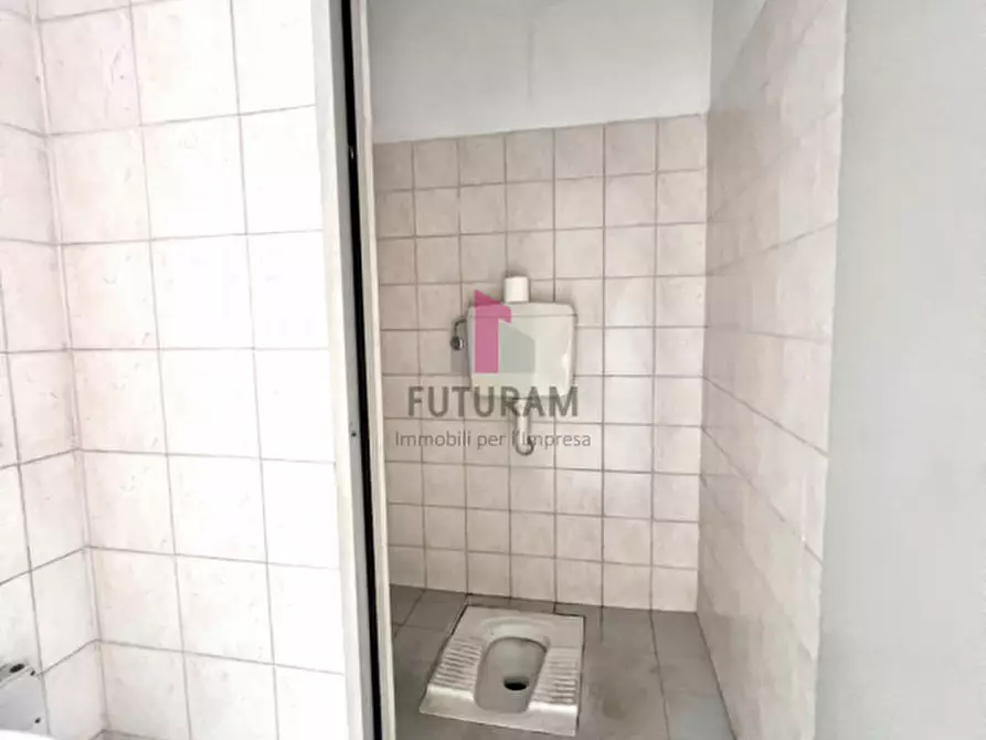 Immagine 18 di Capannone industriale in affitto  in Viale Sant'Agostino 2 a Vicenza