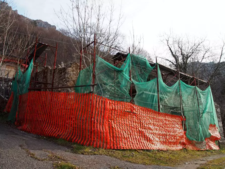 Immagine 8 di Palazzo in vendita  in Via Colle, 22, Frazione Santa Croce  - San Pellegrino Terme (BG) a Zogno