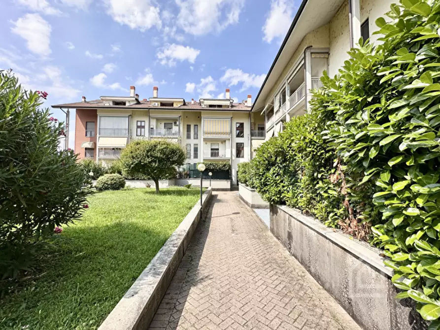 Immagine 4 di Appartamento in vendita  in Via Alfonsina Strada 3 a Torino