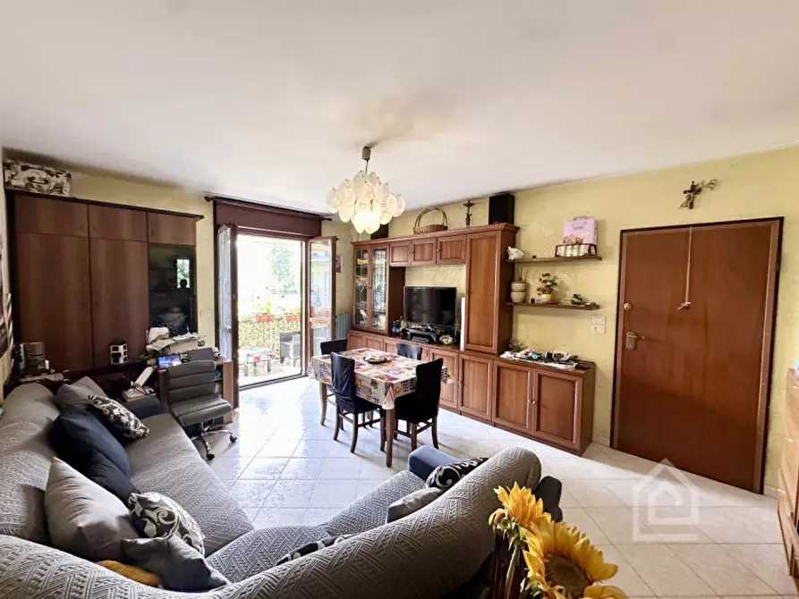 Immagine 9 di Appartamento in vendita  in Via Alfonsina Strada 3 a Torino