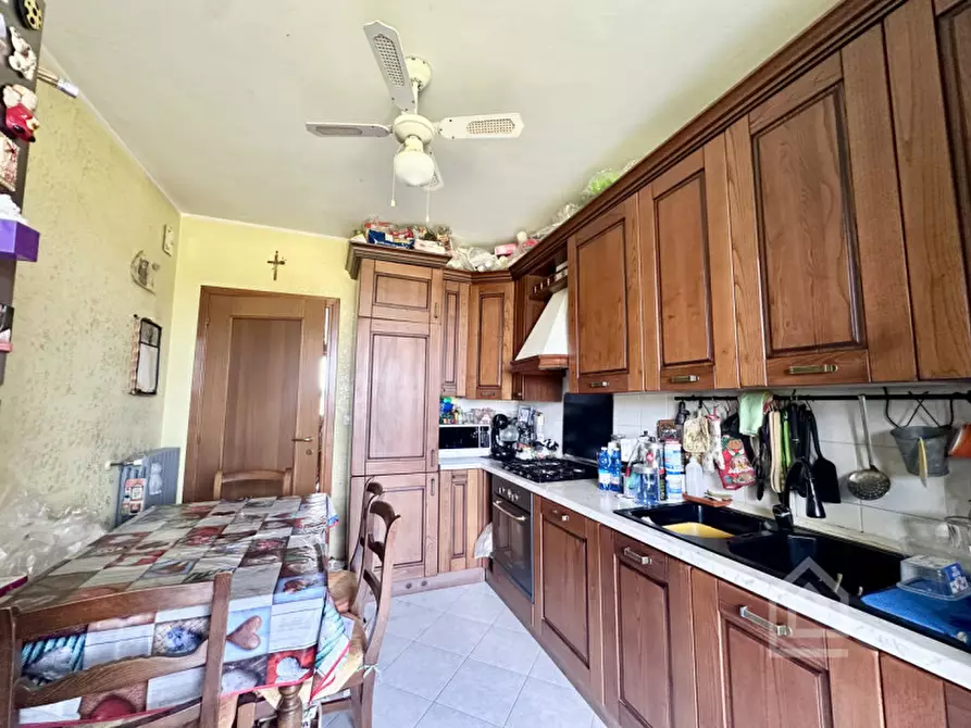 Immagine 10 di Appartamento in vendita  in Via Alfonsina Strada 3 a Torino