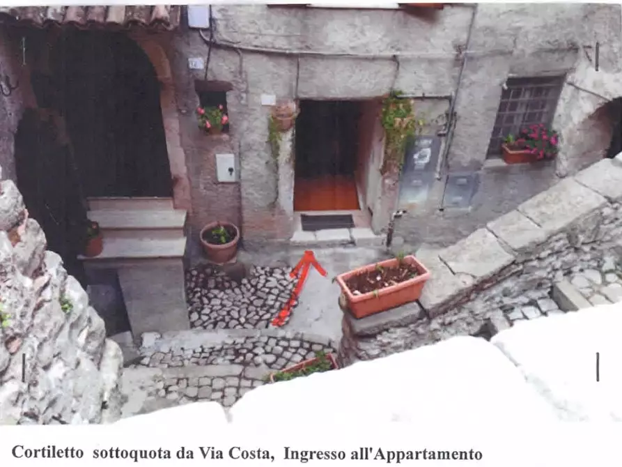 Immagine 1 di Appartamento in vendita  in Via Costa, 124 Carpineto Romano (RM) a Carpineto Romano