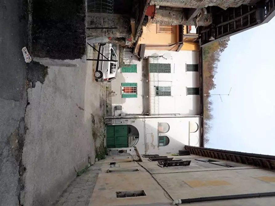 Immagine 9 di Appartamento in vendita  in Via Ventiquattro Maggio  18 - 21030 Cuveglio (VA) a Cuveglio