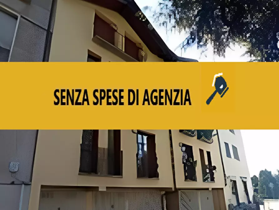 Immagine 2 di Appartamento in vendita  in Via S. Carlo, 45 a Verano Brianza
