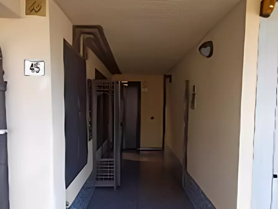 Immagine 14 di Appartamento in vendita  in Via S. Carlo, 45 a Verano Brianza