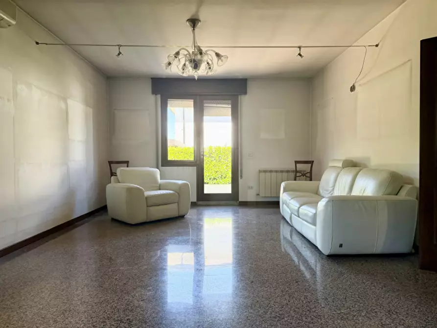 Immagine 2 di Casa bifamiliare in vendita  in Via Verdi a Castelfranco Veneto