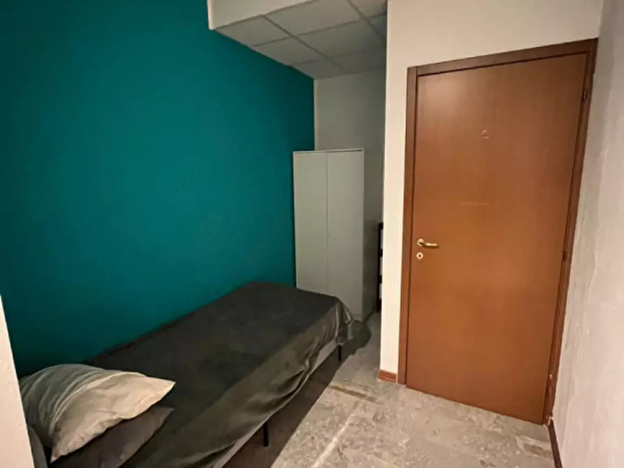 Immagine 2 di Camera in affitto  in Via San Giacomo a Bologna