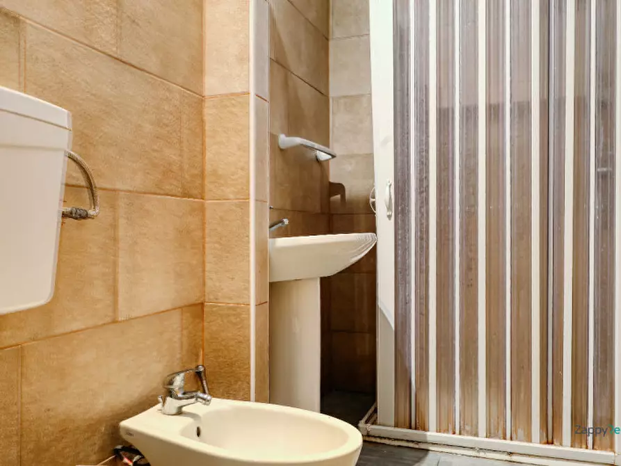 Immagine 17 di Camera in affitto  in Via San Giacomo a Bologna