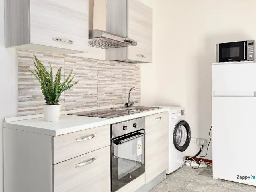 Immagine 19 di Camera in affitto  in Via San Giacomo a Bologna