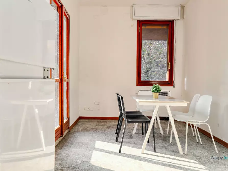 Immagine 20 di Camera in affitto  in Via San Giacomo a Bologna