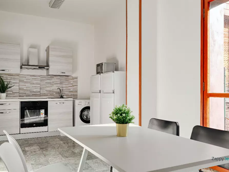 Immagine 21 di Camera in affitto  in Via San Giacomo a Bologna