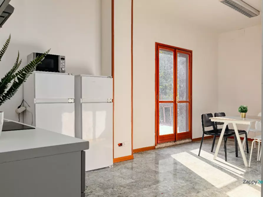 Immagine 22 di Camera in affitto  in Via San Giacomo a Bologna