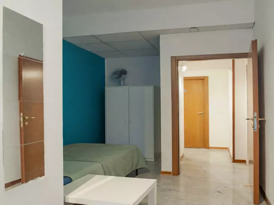 Immagine 3 di Camera in affitto  in Via San Giacomo a Bologna