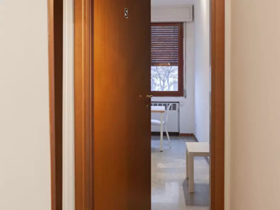 Immagine 15 di Camera in affitto  in Via San Giacomo a Bologna