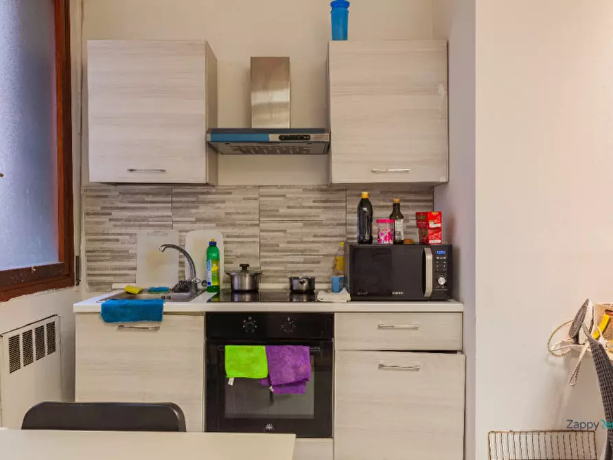 Immagine 30 di Camera in affitto  in Via San Giacomo a Bologna