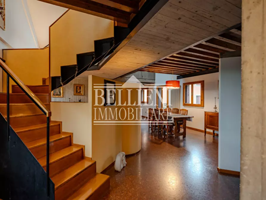 Immagine 2 di Attico in vendita  in Contra' Mure Pallamaio a Vicenza