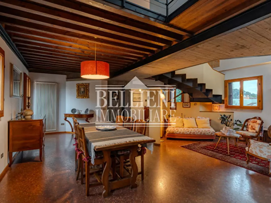 Immagine 3 di Attico in vendita  in Contra' Mure Pallamaio a Vicenza