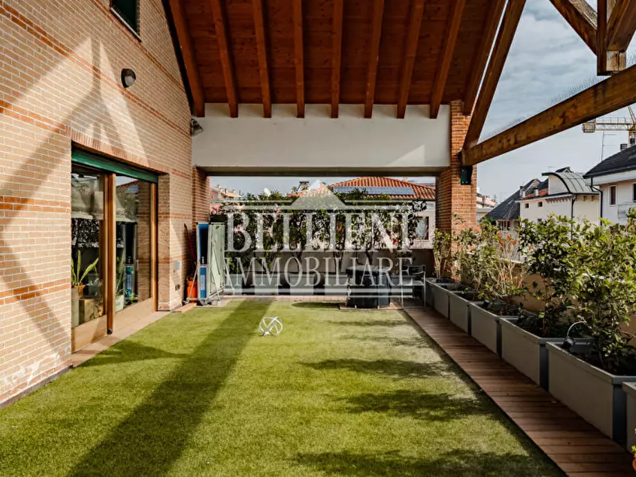 Immagine 13 di Attico in vendita  in Via Cimone a Vicenza