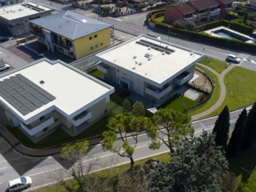 Immagine 7 di Appartamento in vendita  in Colà di Lazise via San Giorgio a Lazise