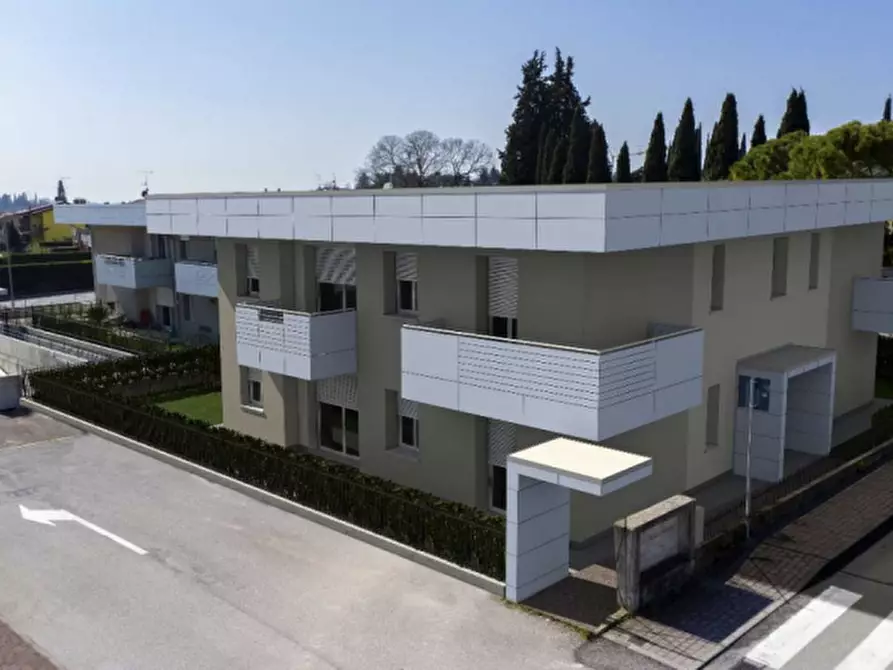 Immagine 15 di Appartamento in vendita  in Colà di Lazise via San Giorgio a Lazise